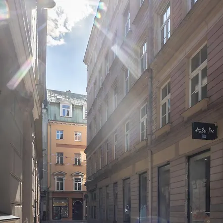 Barn Street Home, Old 1br Апартаменти Рига