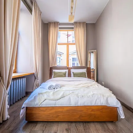 Barn Street Home, Old 1br Апартаменти *