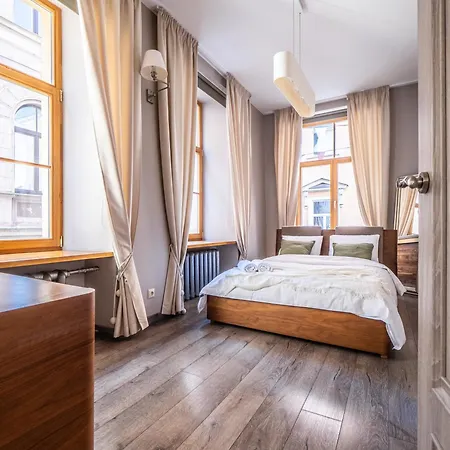 Barn Street Home, Old 1br Апартаменти *
