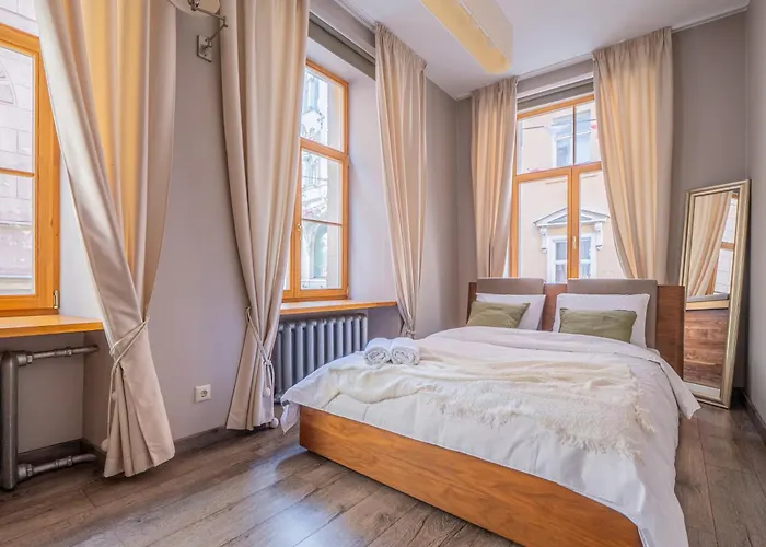 Barn Street Home, Old 1br Apartment Riga