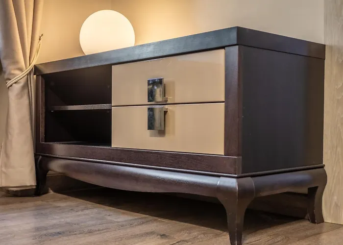 Barn Street Home, Old 1br Apartment