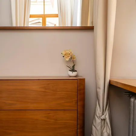 Barn Street Home, Old 1br